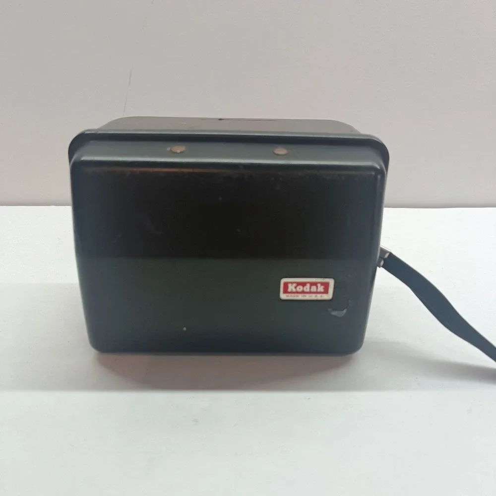 Vintage Kodak Instamatic 704 Camera -‎ Collectible w/ Hard Case UNTESTED